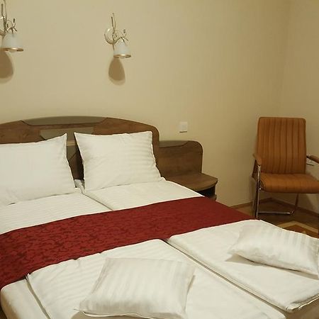 Satu Mare Apartments エクステリア 写真